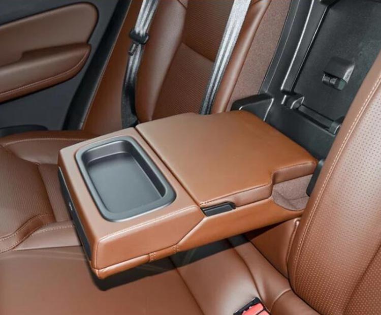 沃尔沃XC60新能源-沃尔沃XC60插电式混动 2026款 插电式混动 长续航四驱智雅豪华版