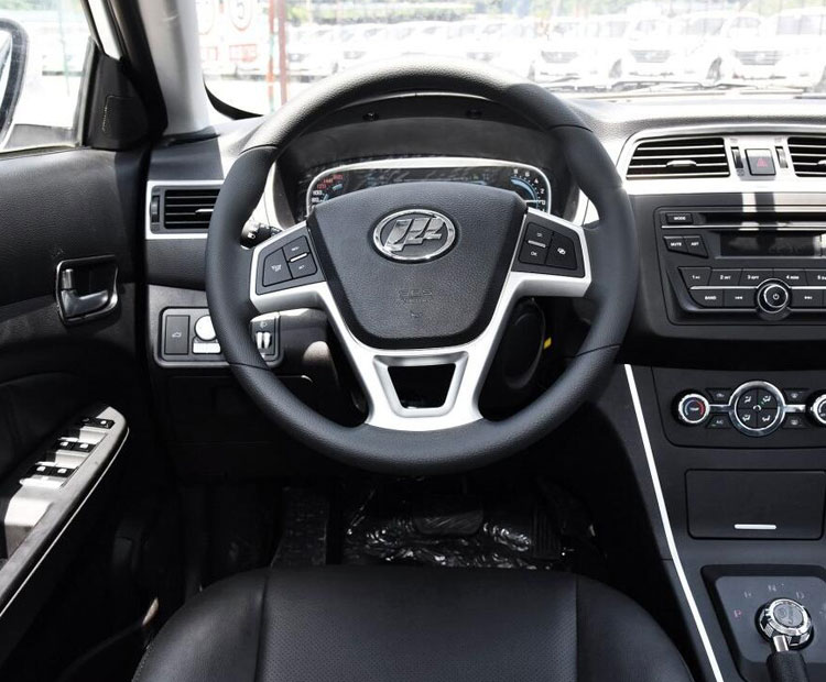 力帆汽车力帆620EV-2015款 改款 620EV 换电