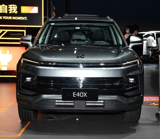思皓-思皓E40X