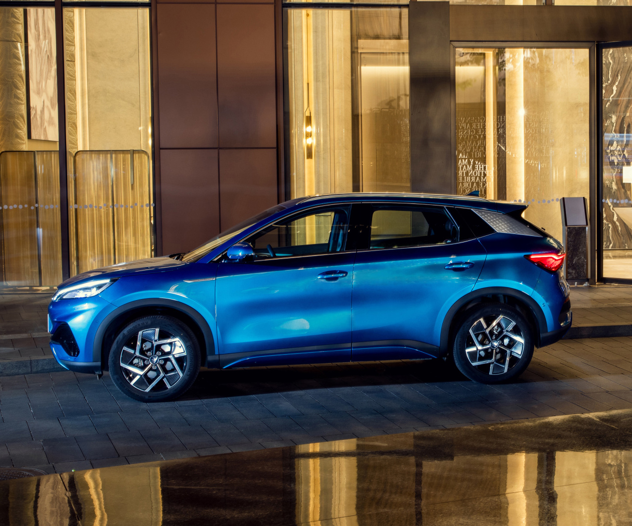 比亚迪-比亚迪-元PLUS