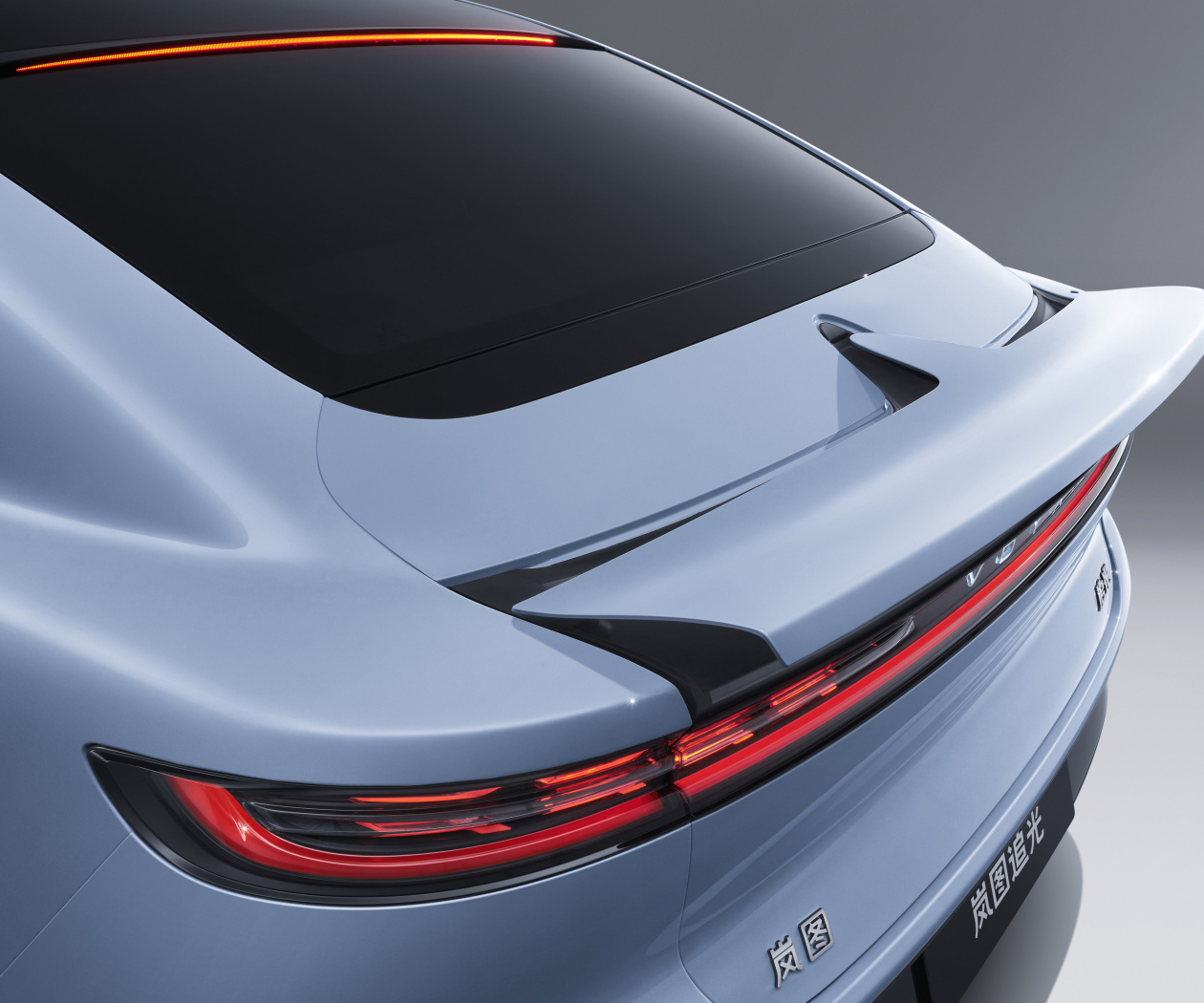 岚图汽车-岚图追光