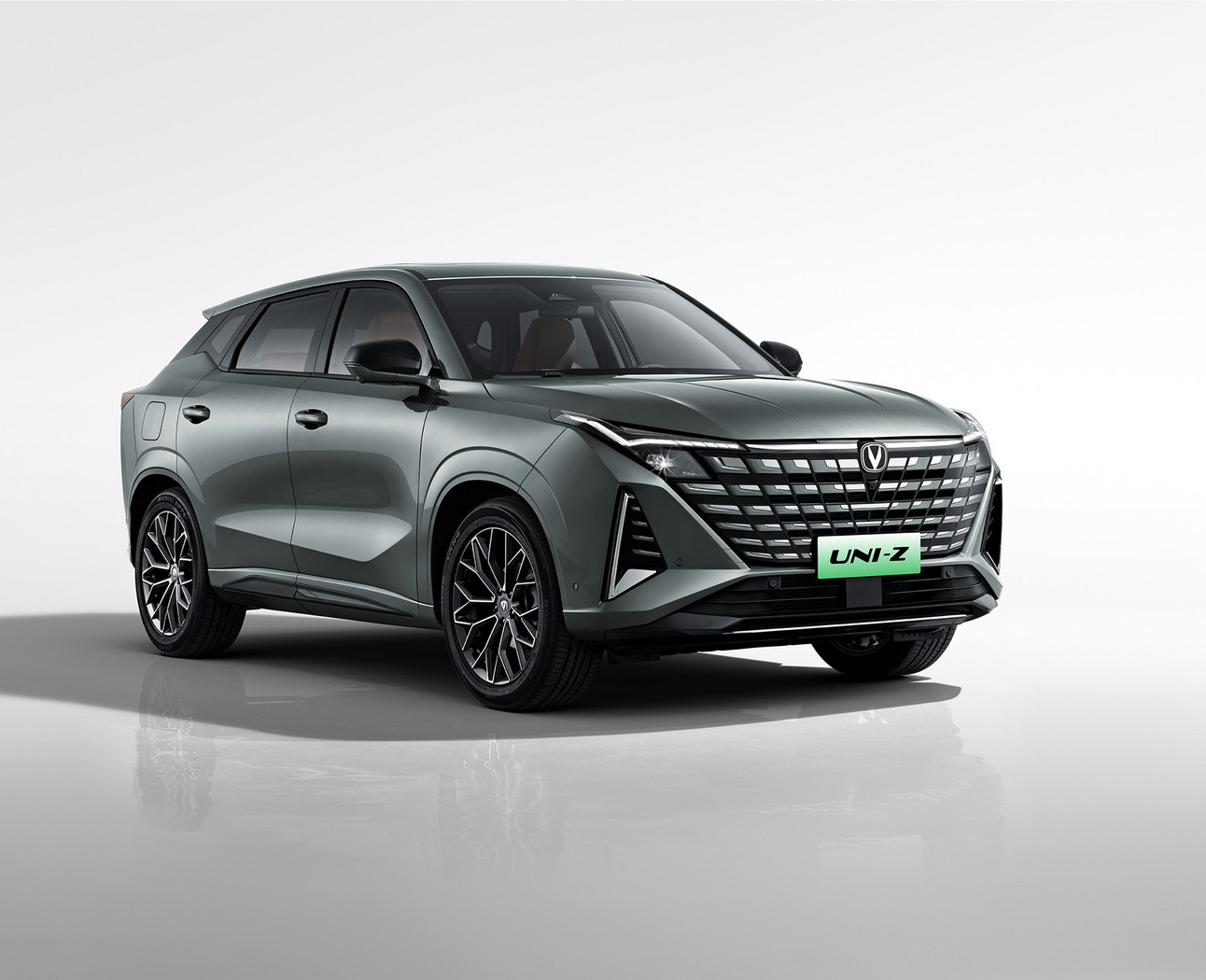 长安汽车长安UNI-Z-长安UNI-Z 2024款 蓝鲸智电iDD 125km 超越型