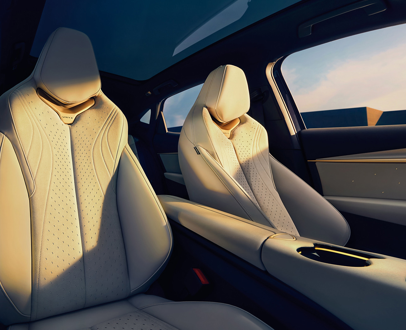 大众-ID.UNYX 与众