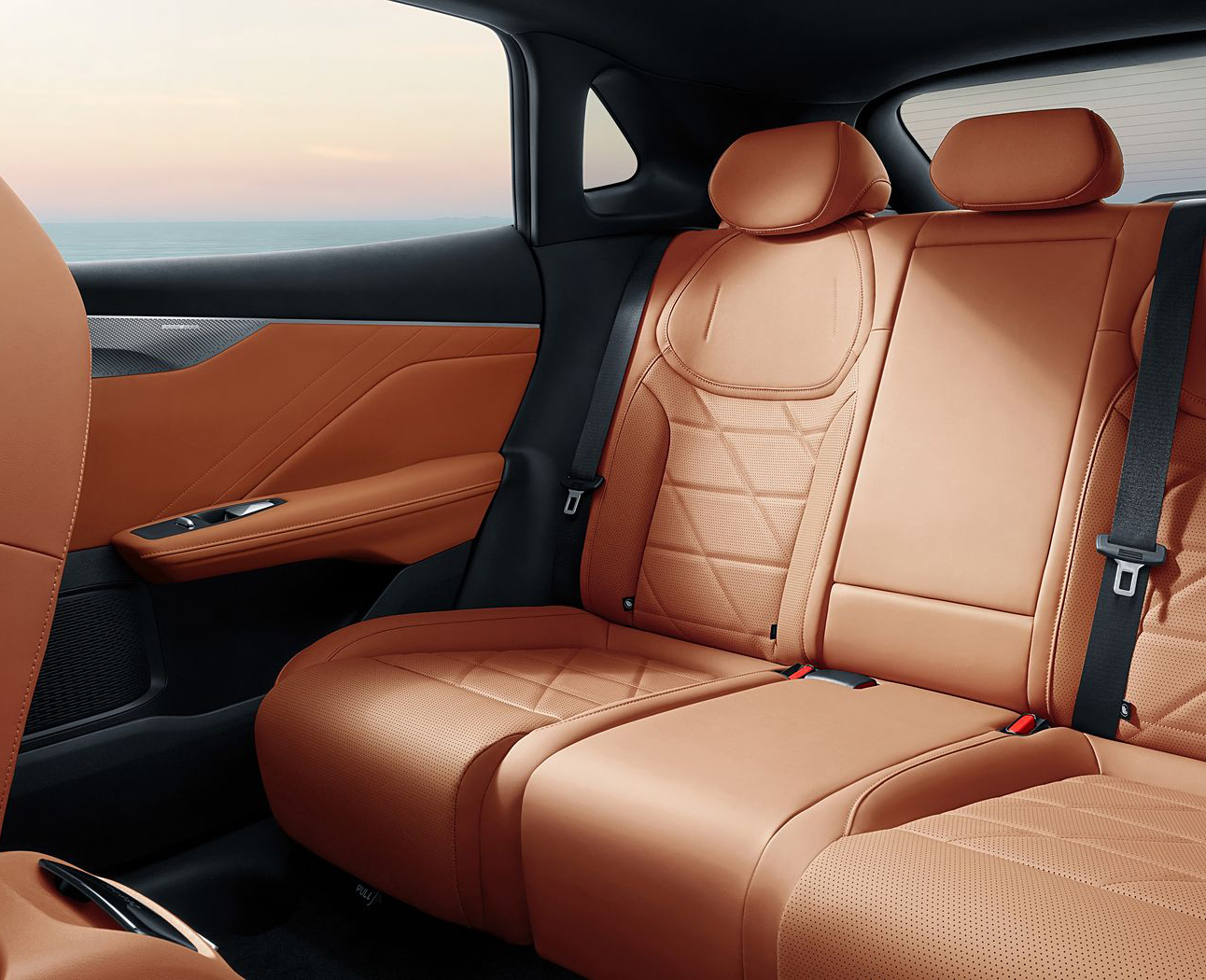 深蓝汽车-深蓝S05