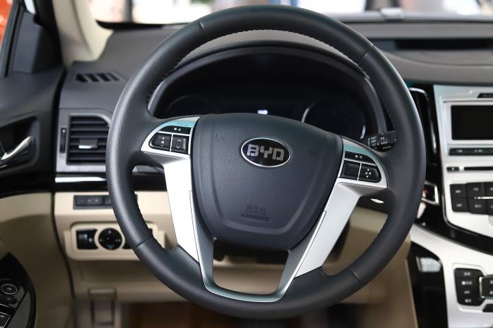 比亚迪-比亚迪e5