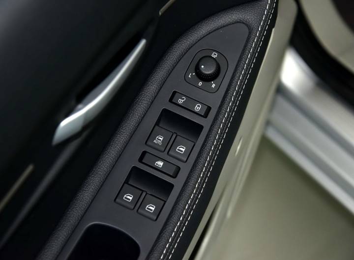 BEIJING汽车-BEIJING-EU5