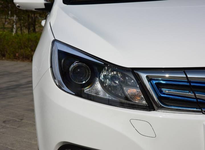 比亚迪-比亚迪e5