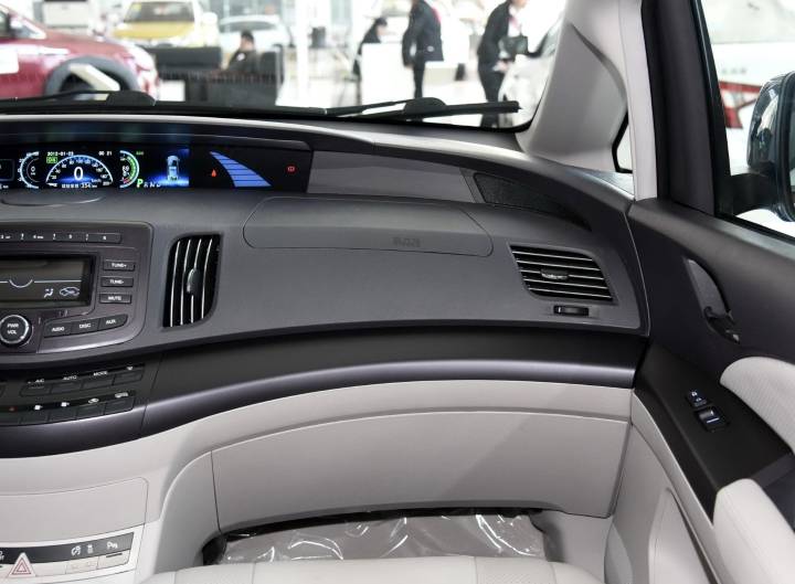 比亚迪-比亚迪e6