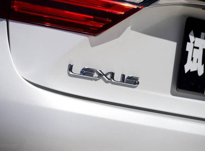 雷克萨斯-雷克萨斯ES