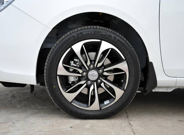 比亚迪-比亚迪秦