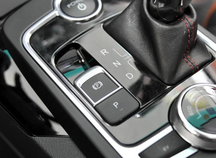 比亚迪-比亚迪秦