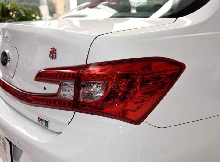 比亚迪-比亚迪秦