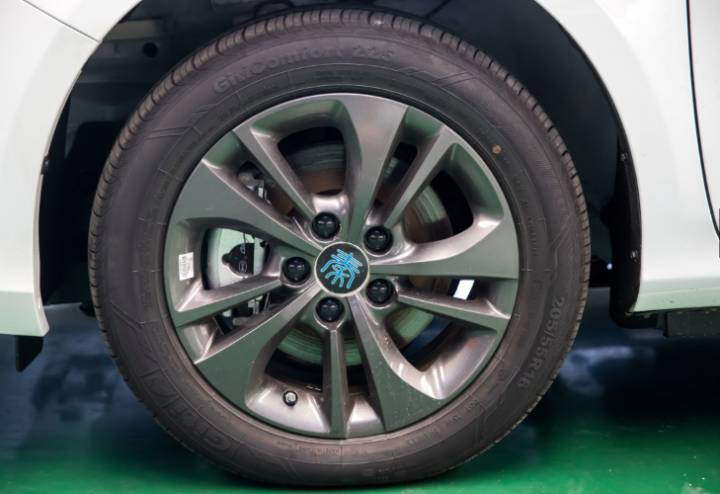 比亚迪-比亚迪秦