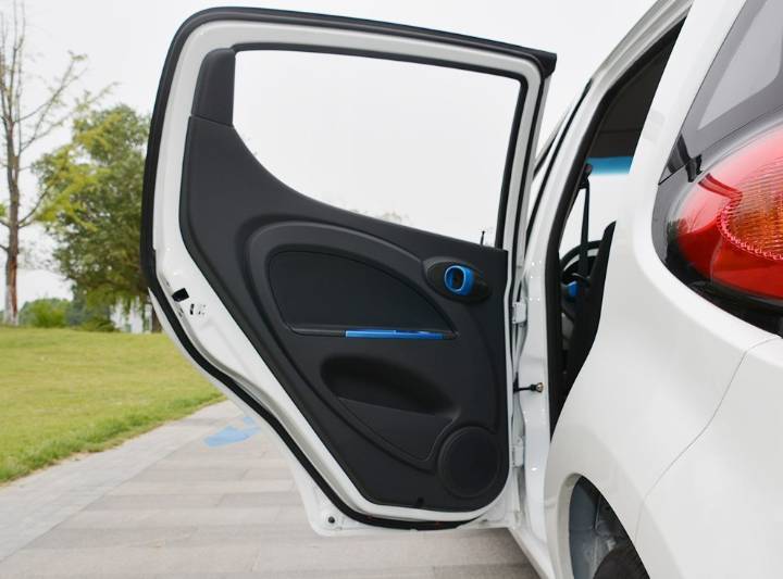 长安汽车-奔奔mini-e