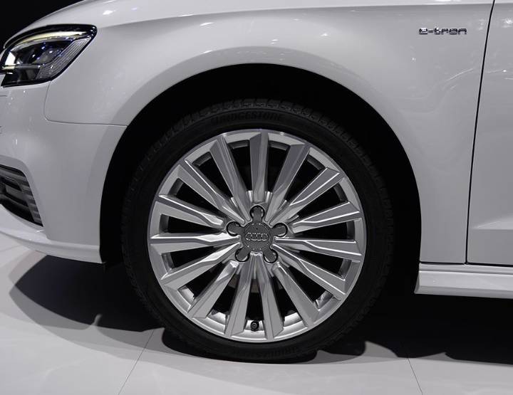 奥迪-A3(进口)新能源