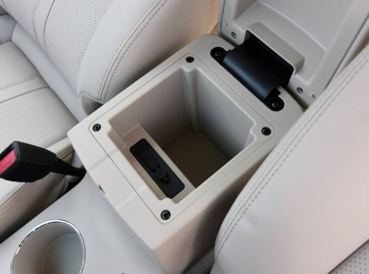 比亚迪-比亚迪e5