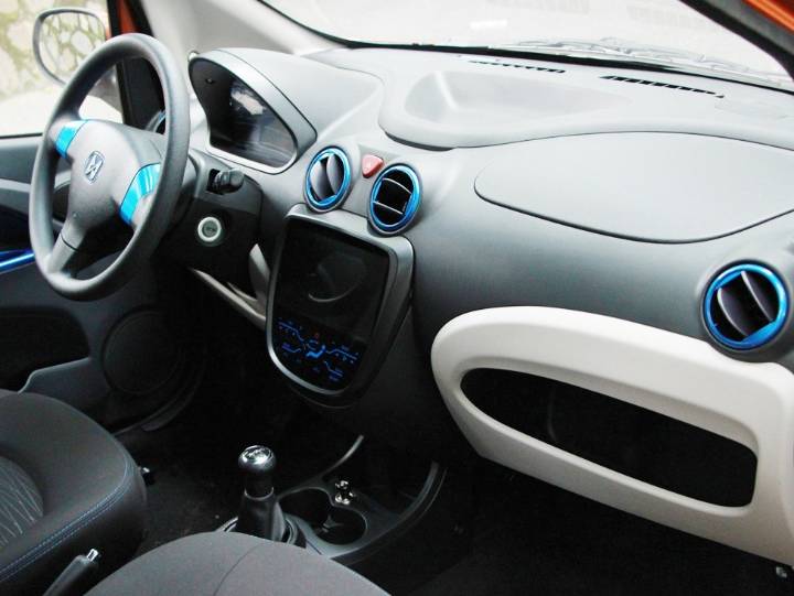 江铃集团新能源-江铃E200L