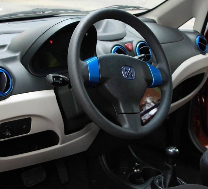 江铃集团新能源-江铃E200L