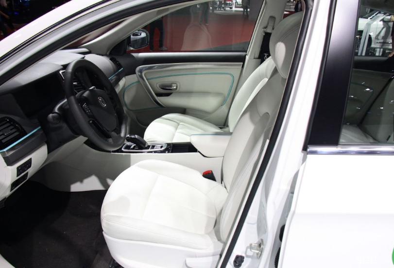 东风风神-风神E70