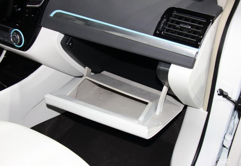 东风风神-风神E70