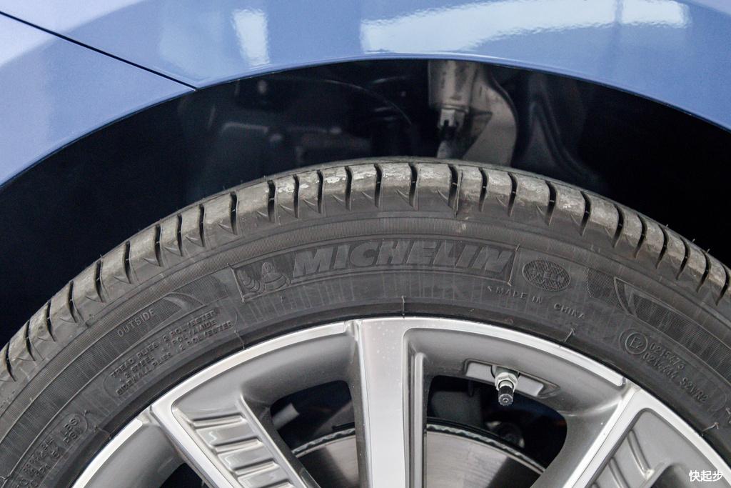 吉利汽车-博瑞PHEV