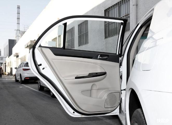 比亚迪-比亚迪e5