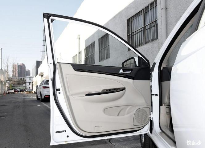 比亚迪-比亚迪e5