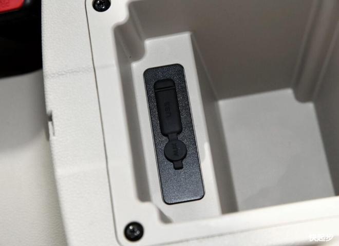 比亚迪-比亚迪e5