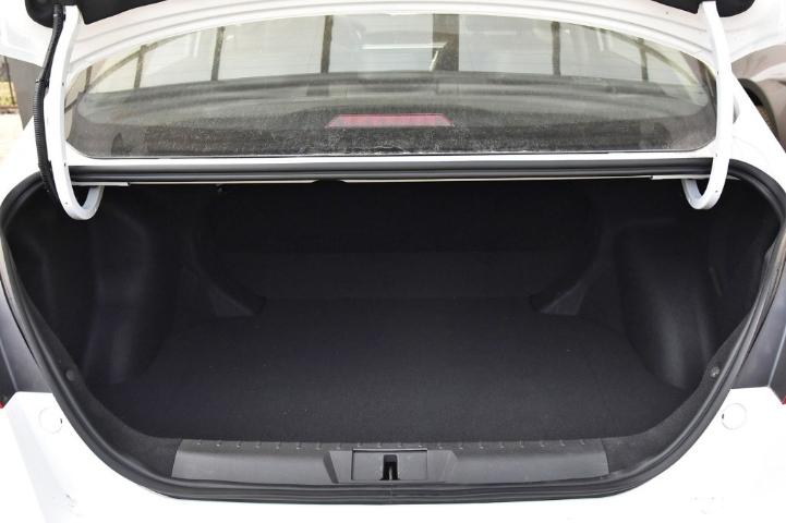 吉利汽车-帝豪EV