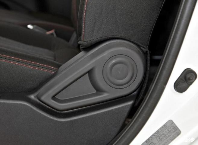 长安汽车-奔奔EV