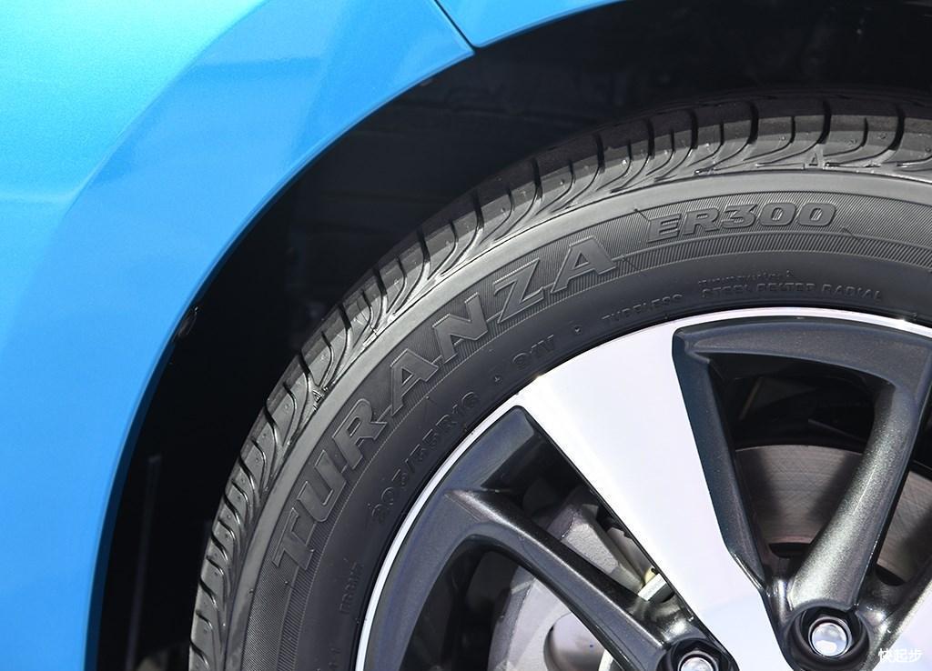 丰田-雷凌双擎E+