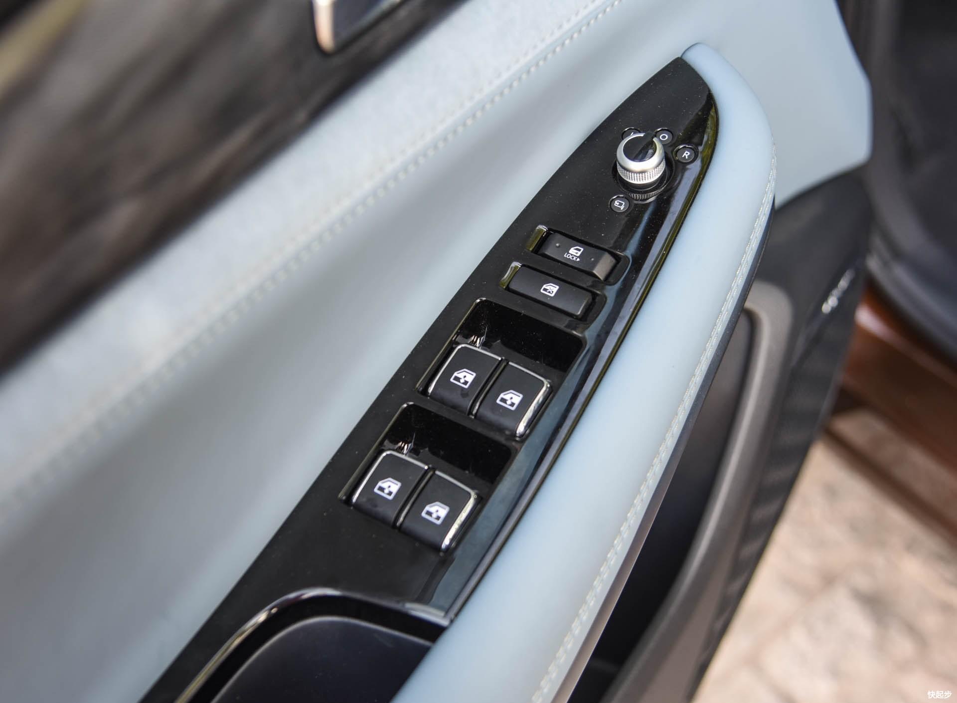 长安汽车-长安CS75PHEV