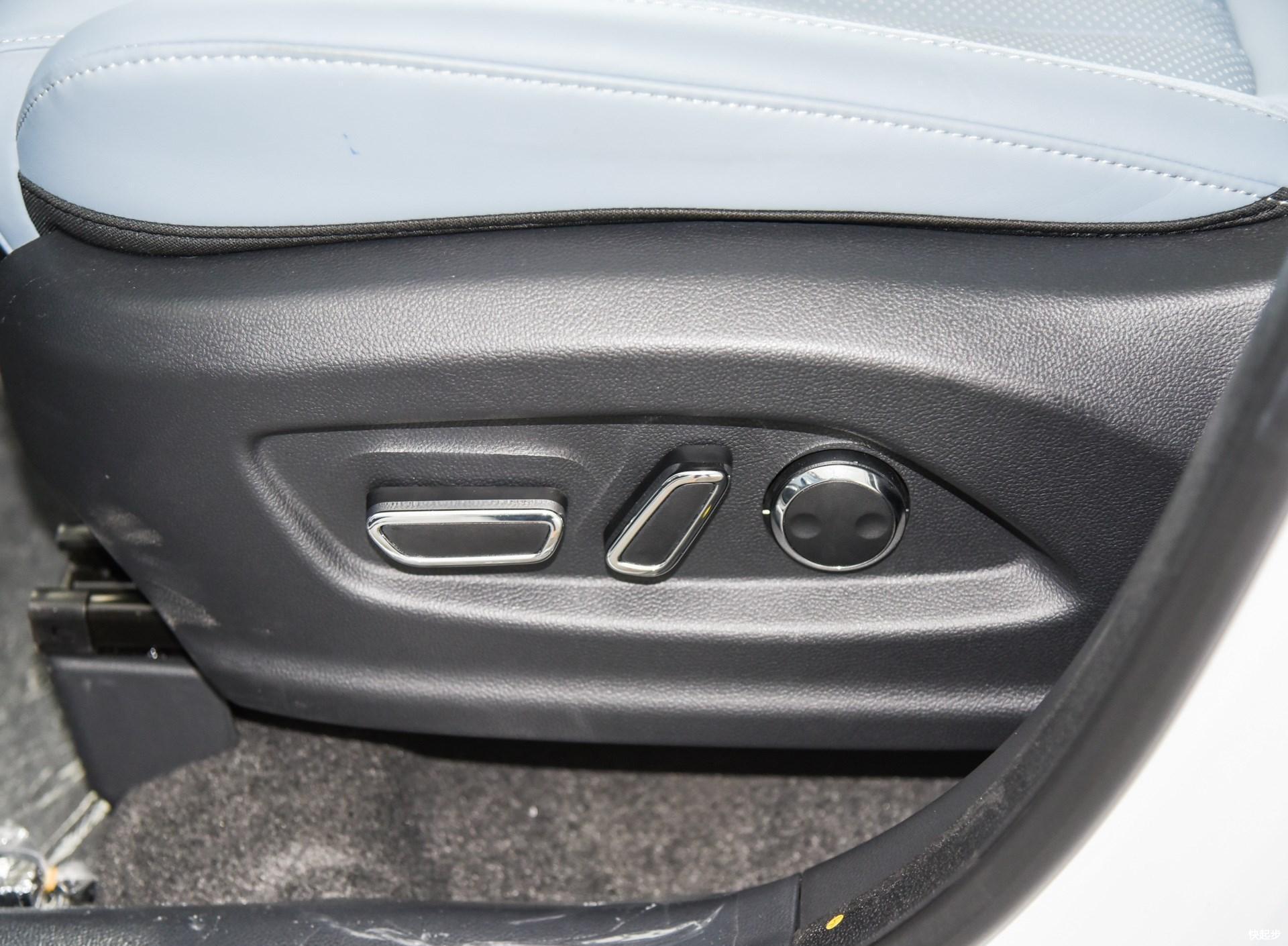 长安汽车-长安CS75PHEV