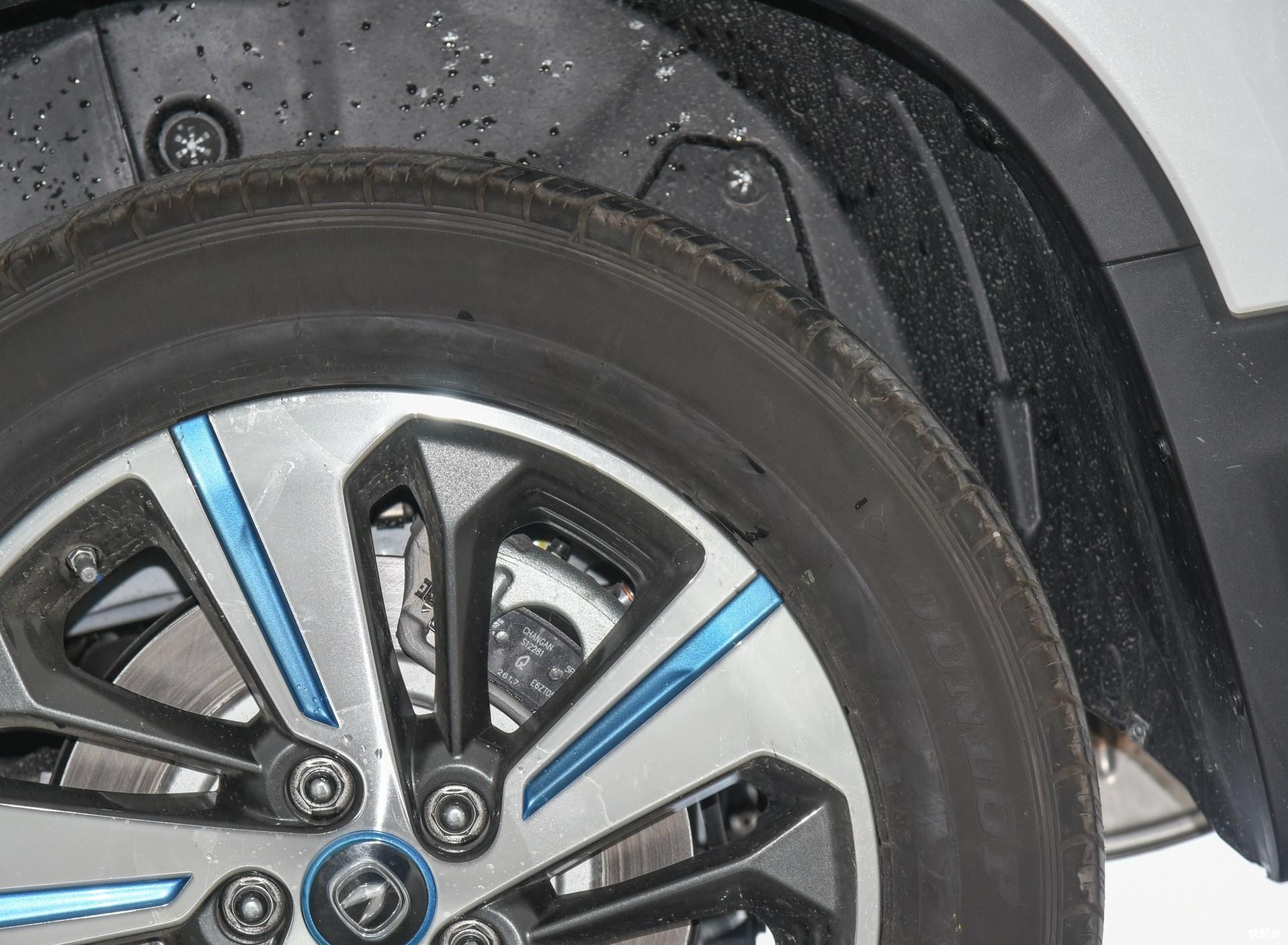 长安汽车-长安CS75PHEV