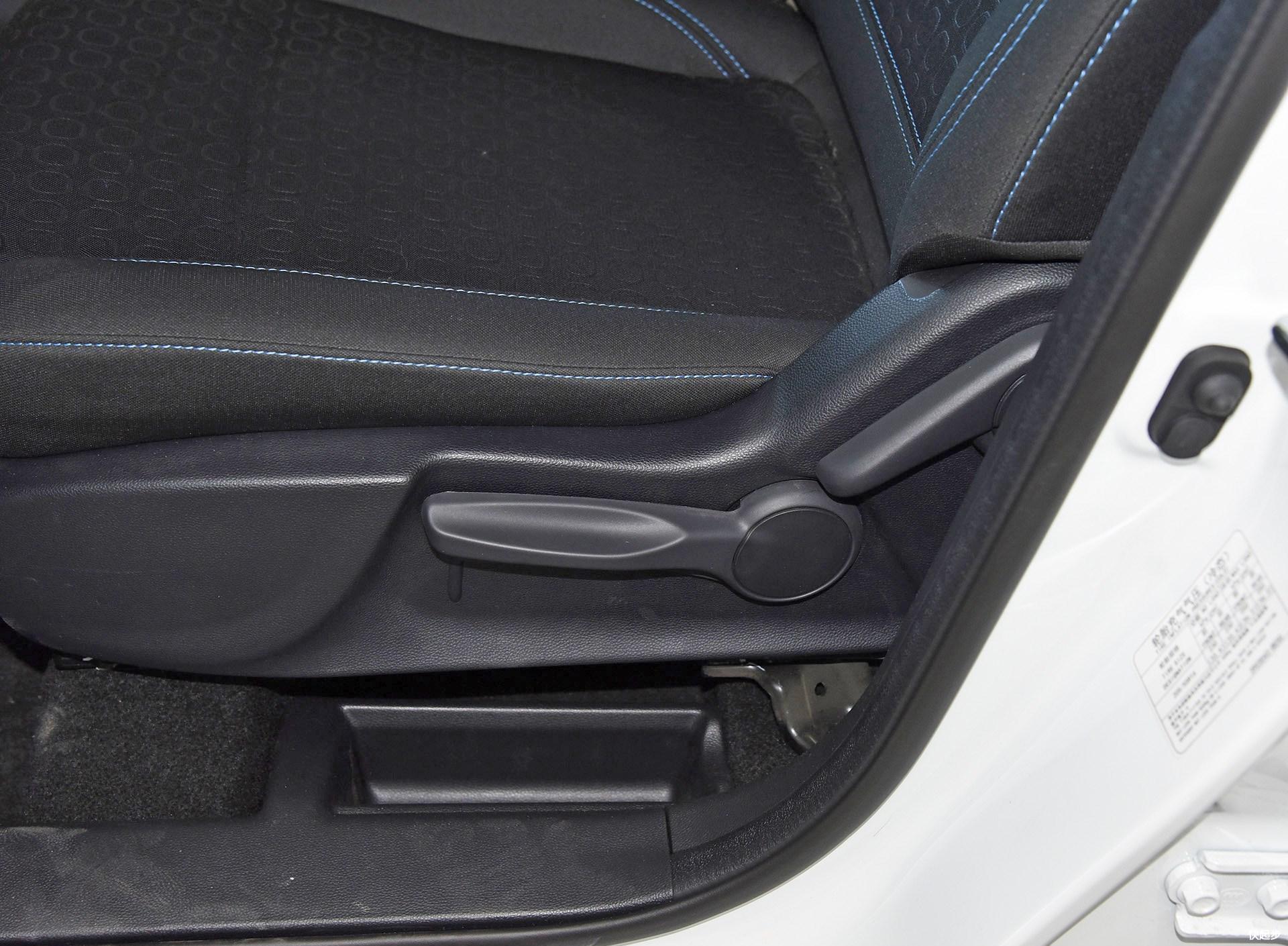 长安汽车-长安CS15EV