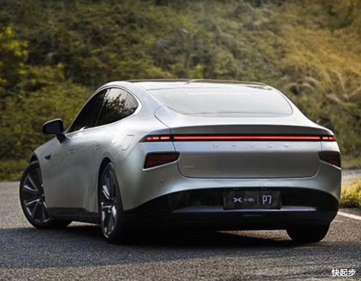 小鹏汽车-小鹏汽车P7