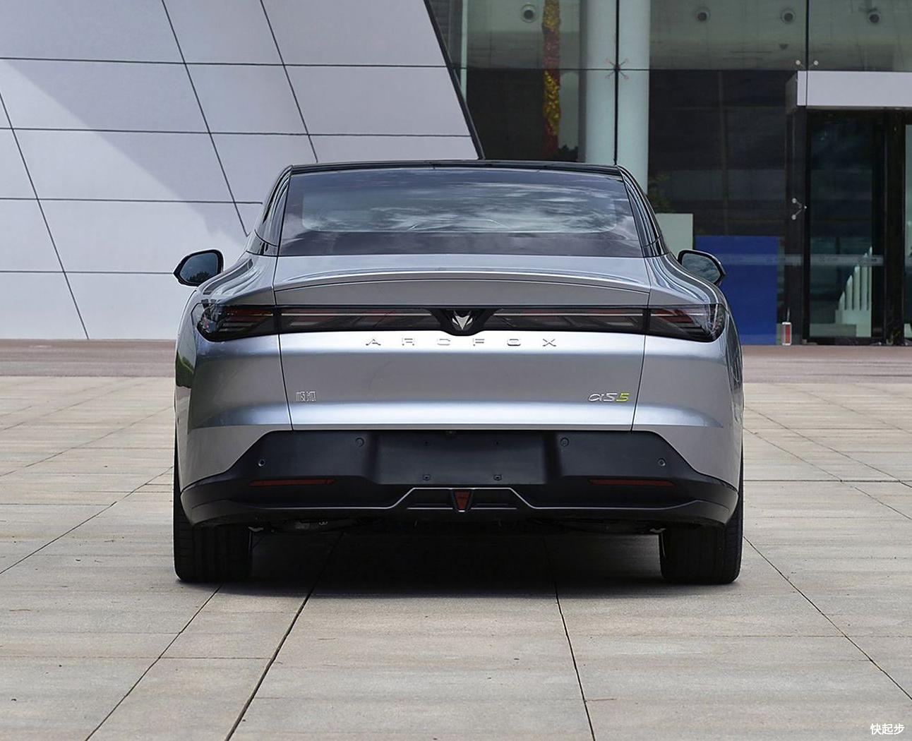 ARCFOX极狐-极狐 阿尔法S5