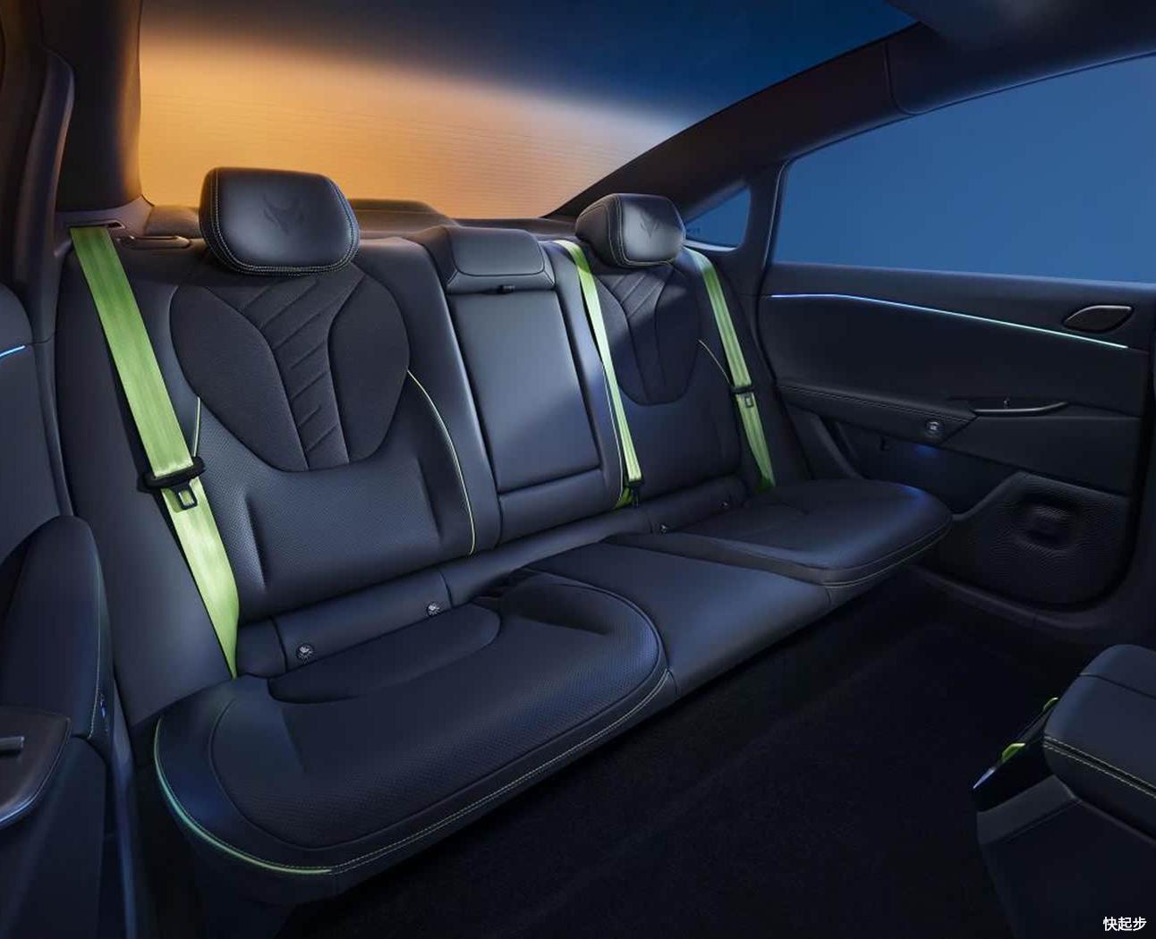 ARCFOX极狐-极狐 阿尔法S5