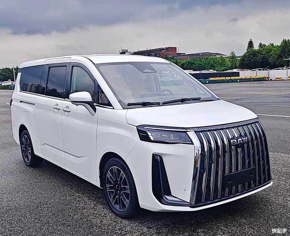 北京汽车制造厂-锐胜M8新能源