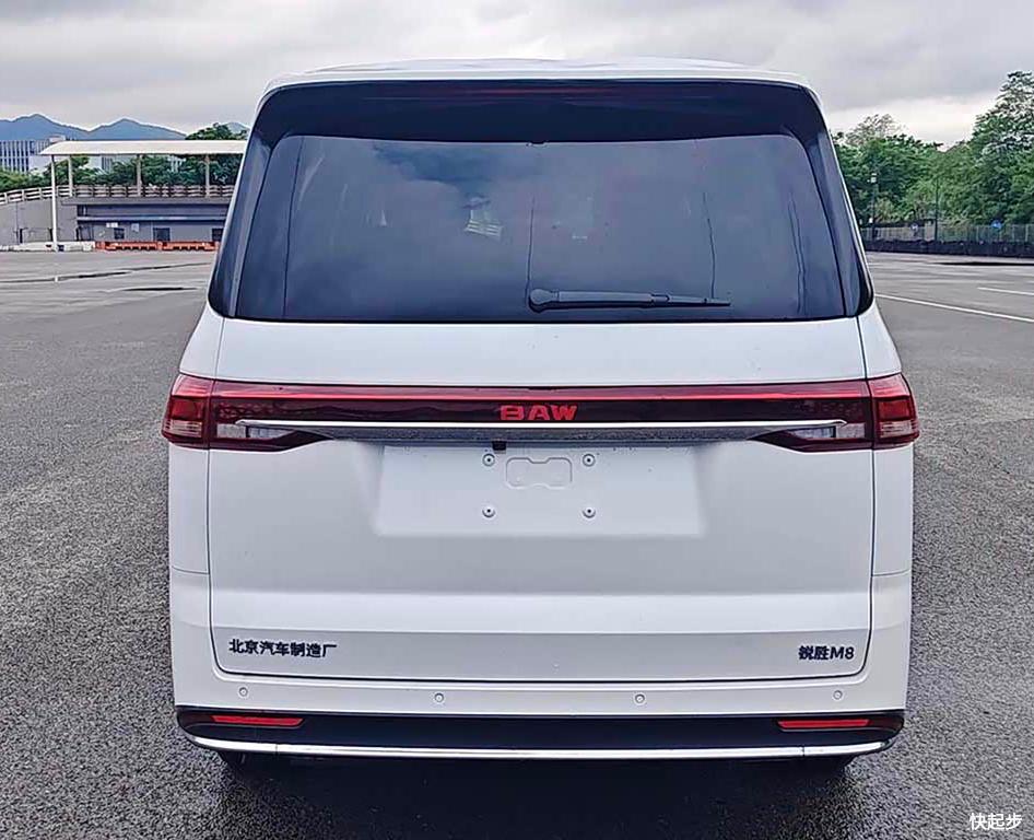 北京汽车制造厂-锐胜M8新能源