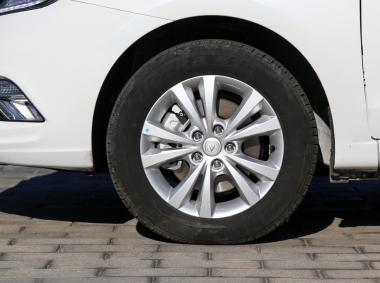 长安汽车逸动EV