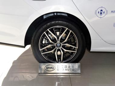 比亚迪比亚迪秦Pro EV