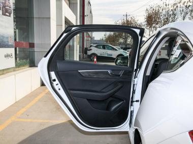 比亚迪比亚迪秦Pro EV