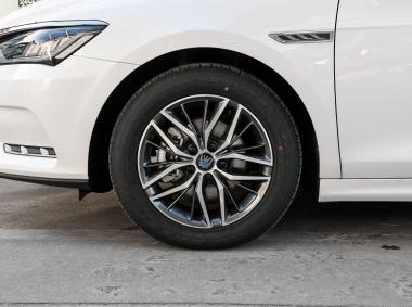 比亚迪比亚迪秦Pro EV