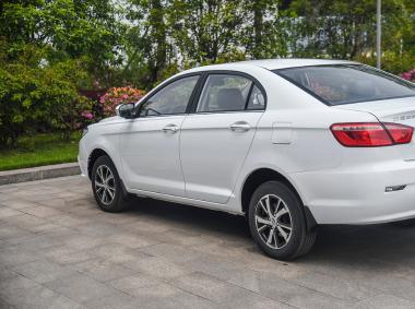 力帆汽车力帆650 EV