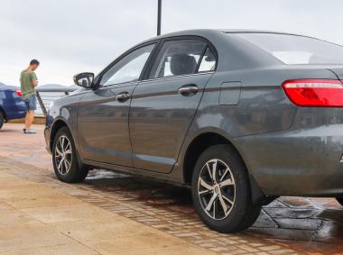 力帆汽车力帆650 EV