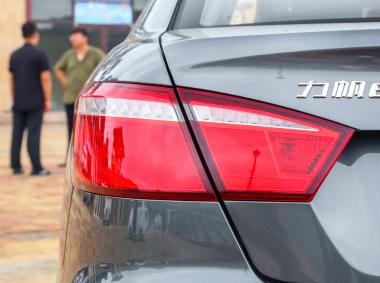 力帆汽车力帆650 EV