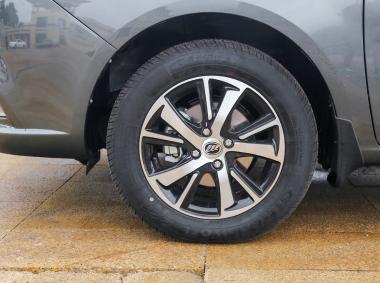 力帆汽车力帆650 EV