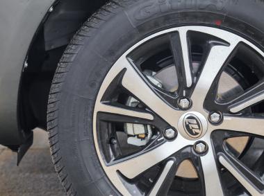 力帆汽车力帆650 EV