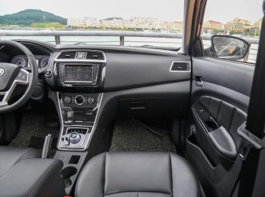 力帆汽车力帆650 EV